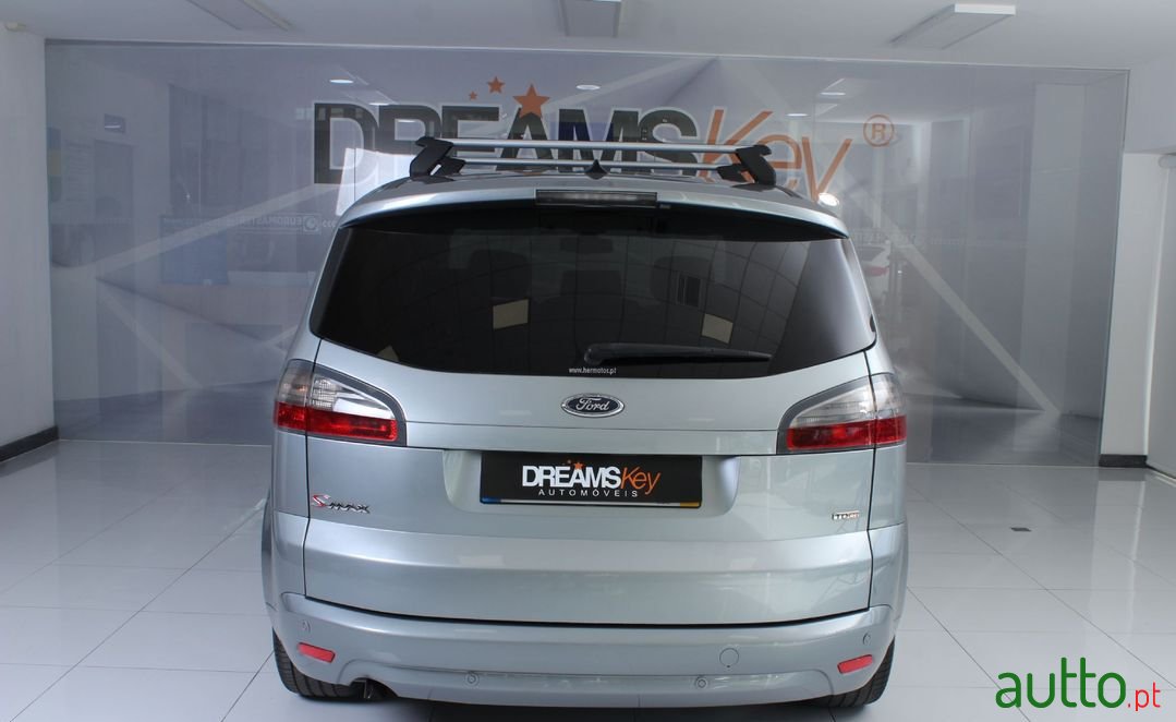 2009' Ford S-Max photo #4