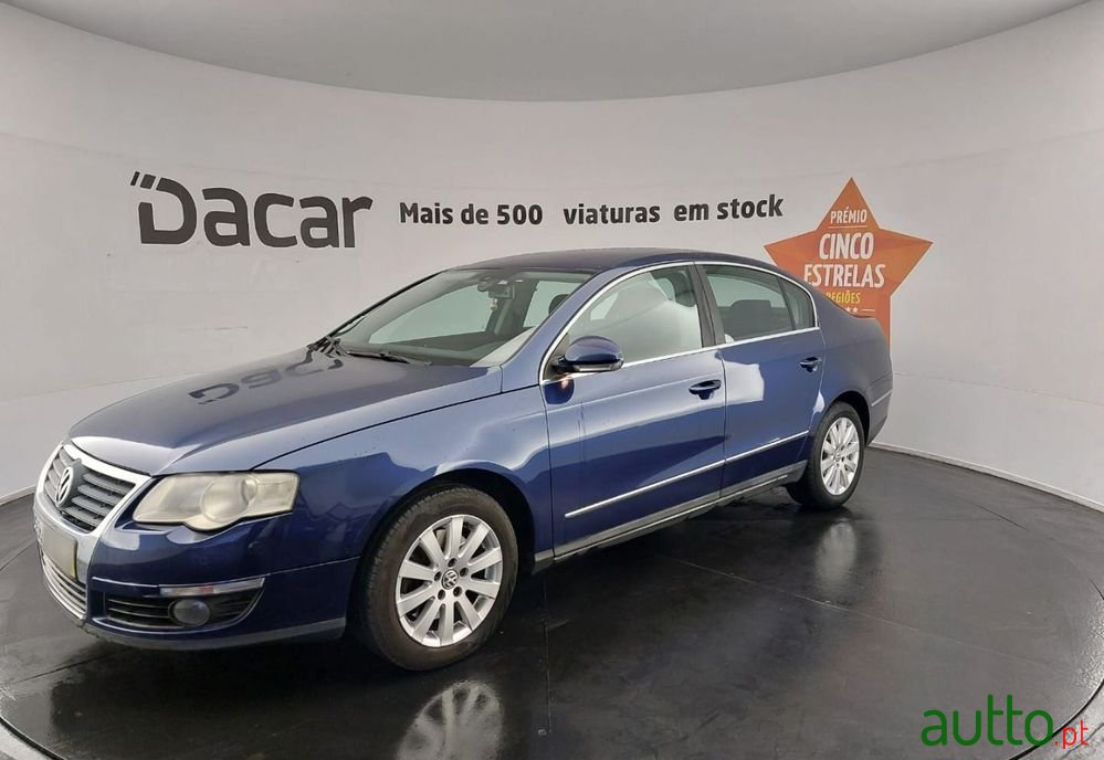 2005' Volkswagen Passat photo #2