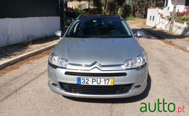 2011' Citroen C5 Tourer photo #2