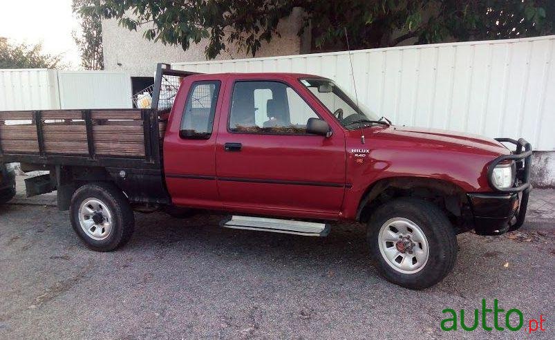 1996' Toyota Hilux photo #2