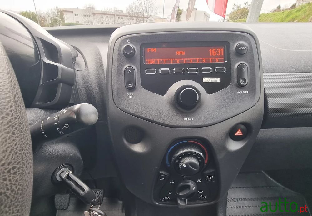 2019' Citroen C1 1.0 Vti Feel photo #6