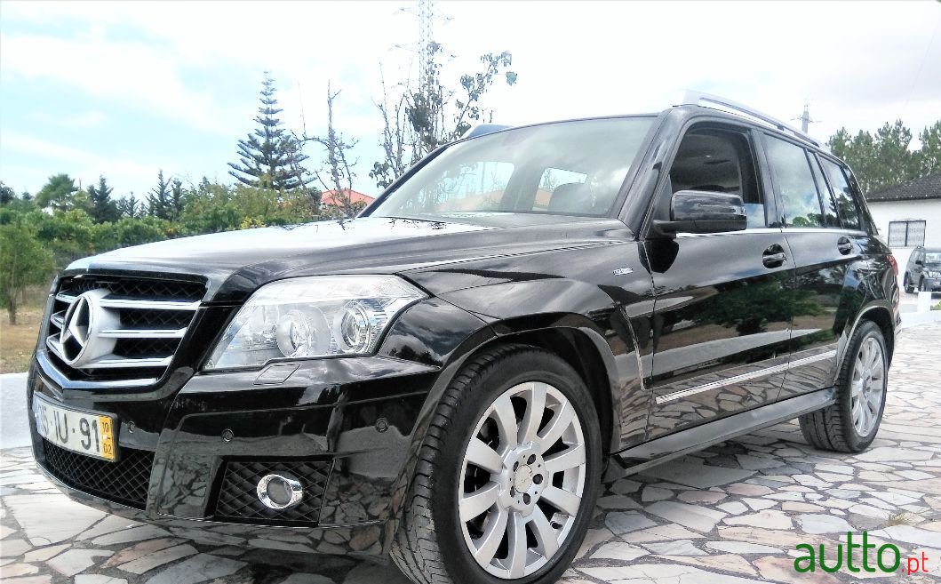 2010' Mercedes-Benz Glk-220 photo #1