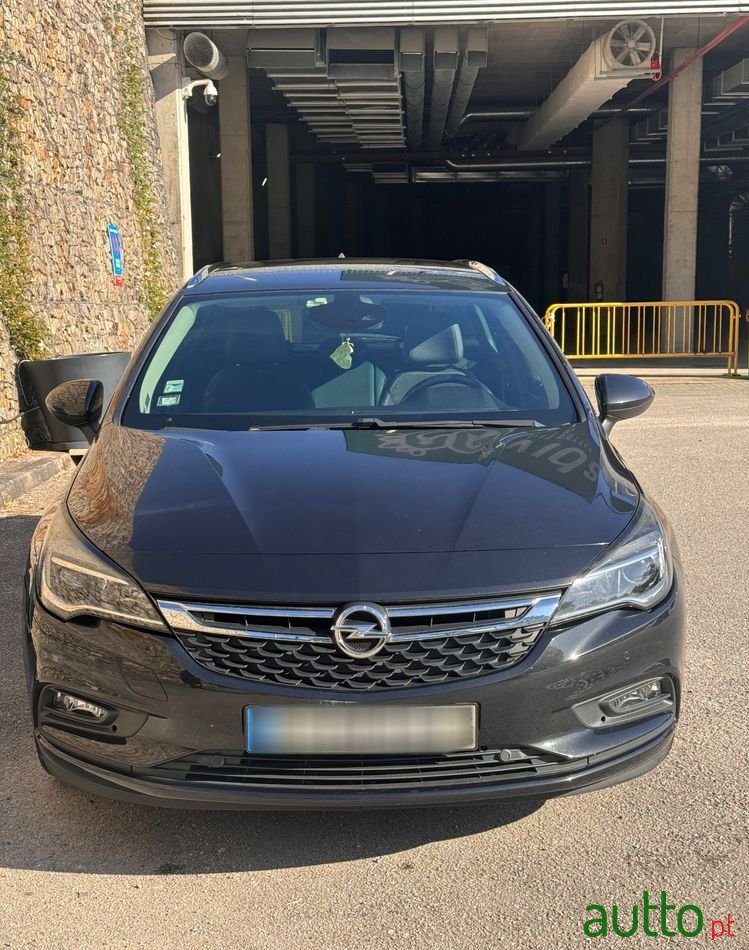 2016' Opel Astra photo #4