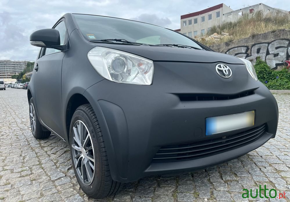 2009' Toyota iQ photo #1