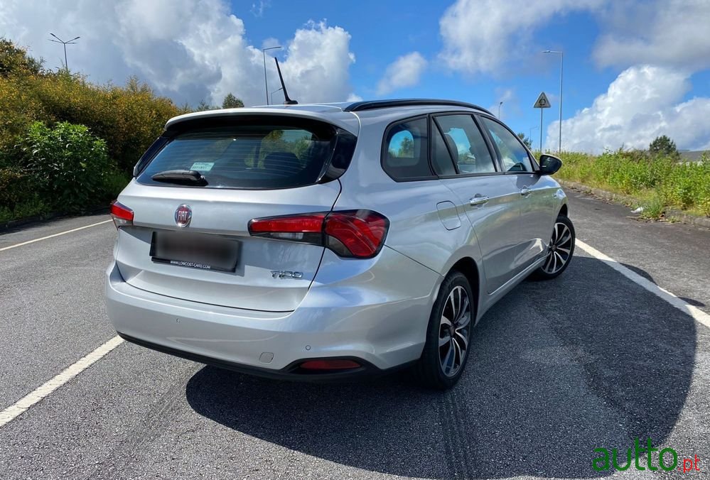 2017' Fiat Tipo Station Wagon photo #3
