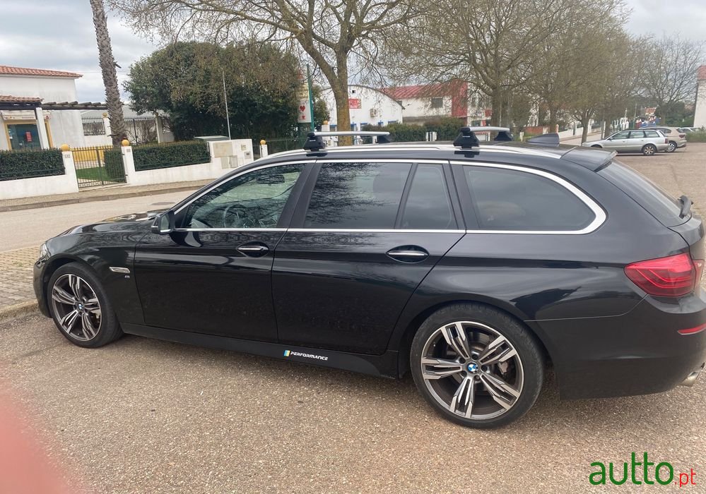 2013' BMW 520 D Pack M Auto photo #2