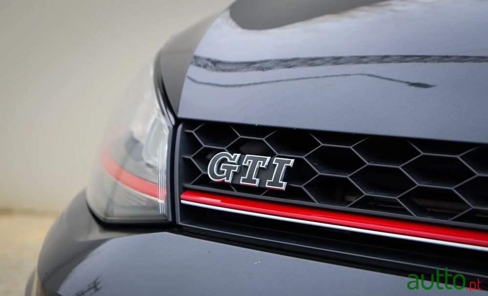 2014' Volkswagen Golf photo #3