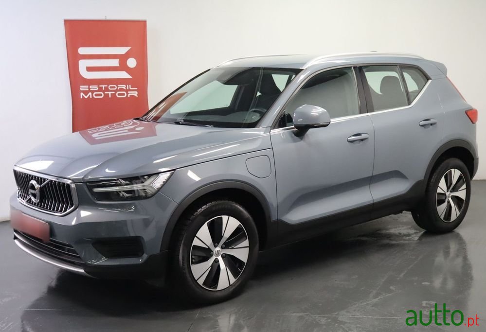 2022' Volvo Xc 40 photo #1