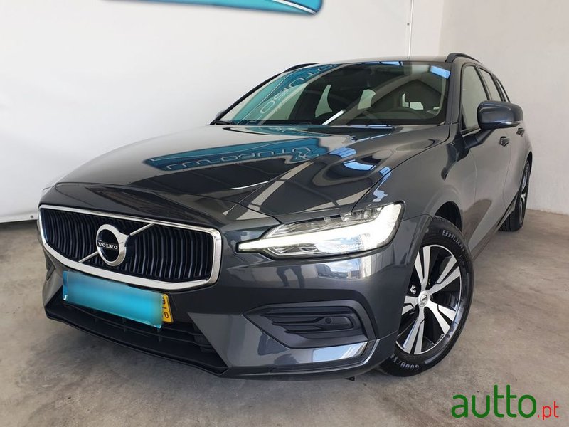 2019' Volvo V60 photo #2