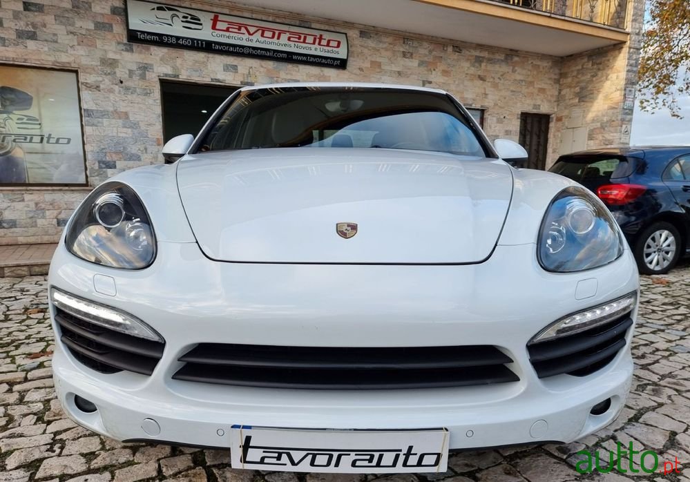 2014' Porsche Cayenne photo #3