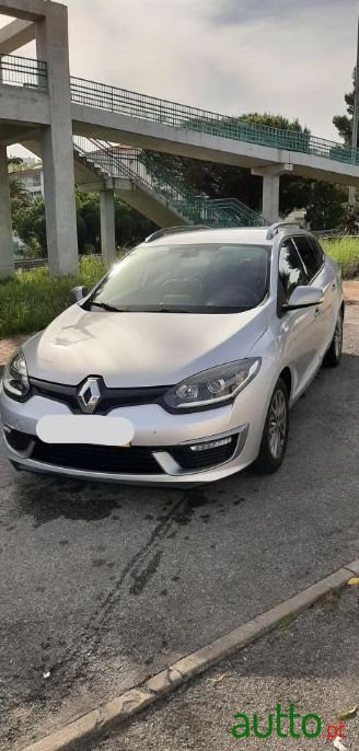 2015' Renault Megane Sport Tourer photo #2