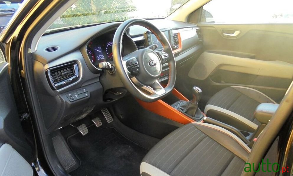 2018' Kia Stonic photo #4