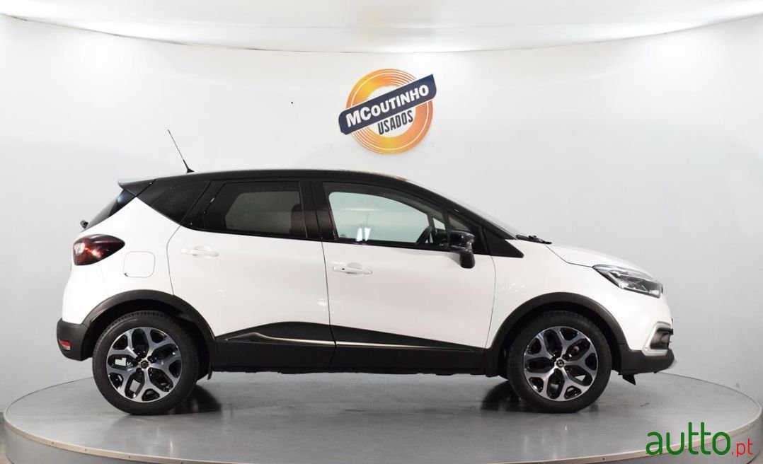 2019' Renault Captur photo #4