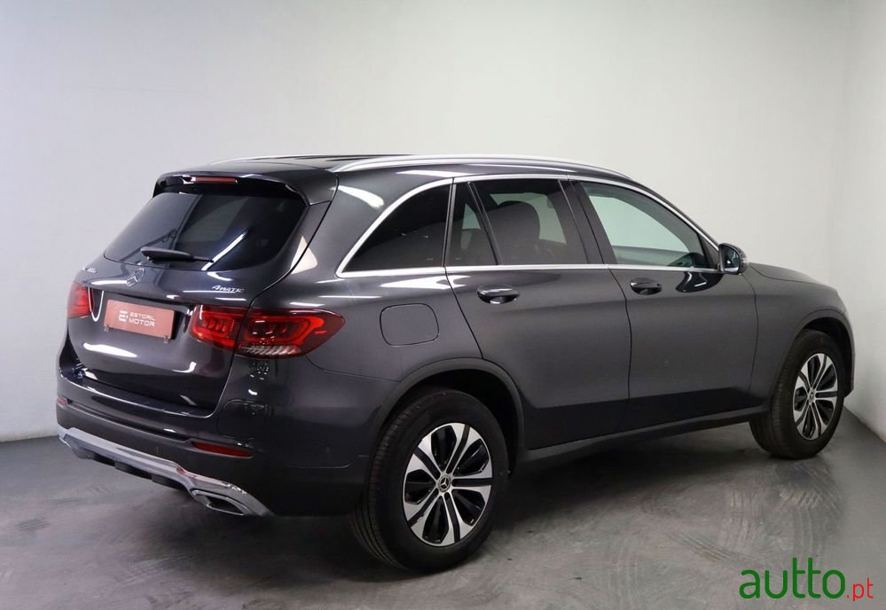 2021' Mercedes-Benz Classe Glc E 4Matic photo #3