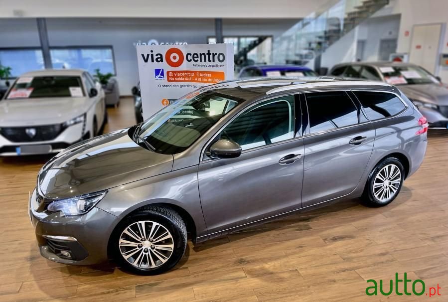 2021' Peugeot 308 Sw photo #5