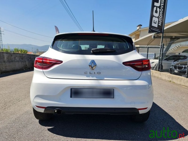 2020' Renault Clio 1.5 Blue Dci Intens photo #5