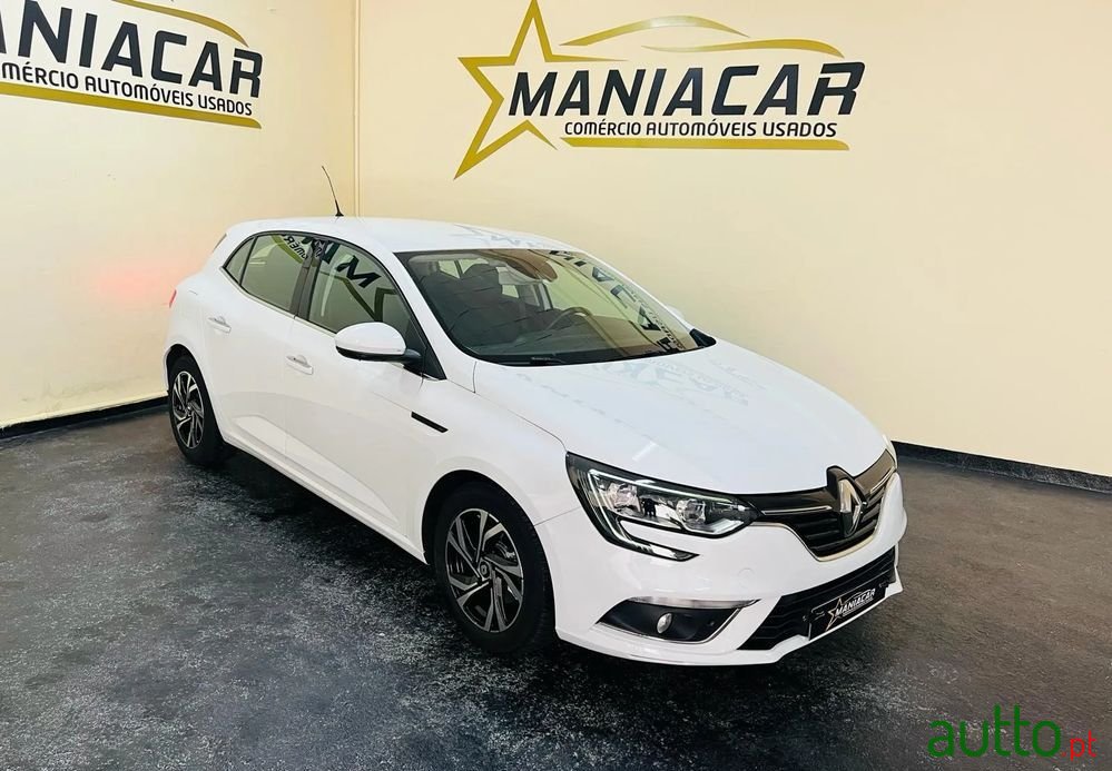 2019' Renault Megane photo #1