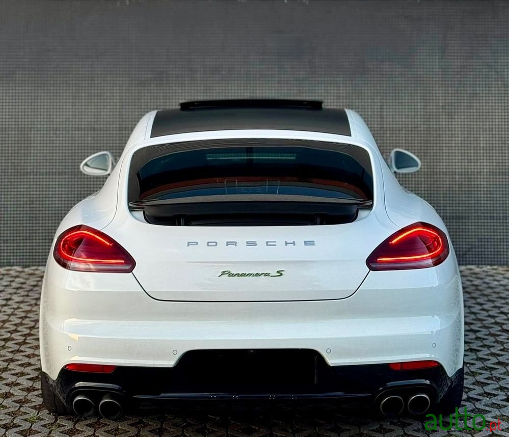 2013' Porsche Panamera S Hybrid photo #6