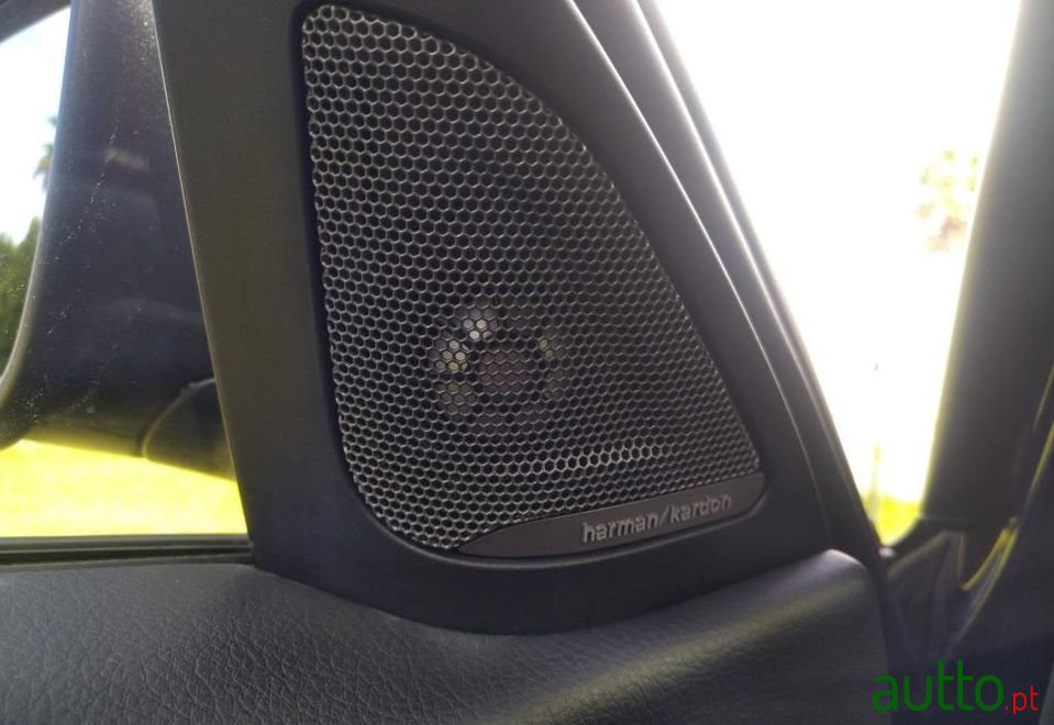 2018' BMW 320 Sport photo #5