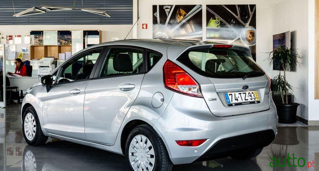 2014' Ford Fiesta 1.6 Tdci photo #3