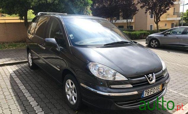 2008' Peugeot 807 photo #4