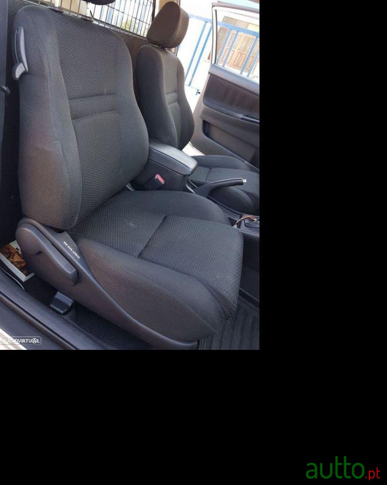 2005' Toyota Corolla photo #1