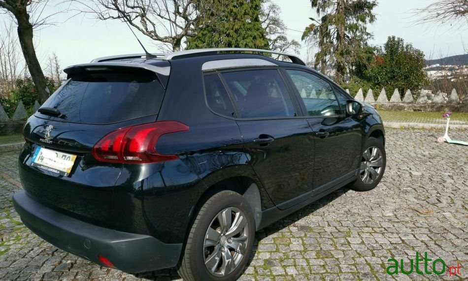 2017' Peugeot 2008 photo #2