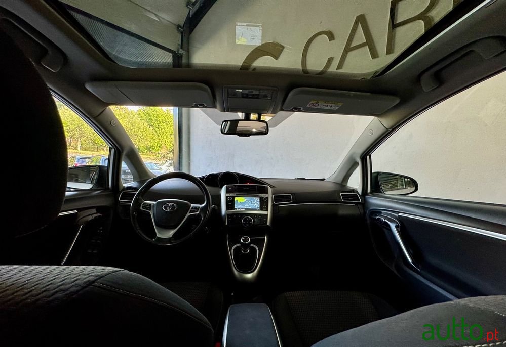 2015' Toyota Verso photo #5