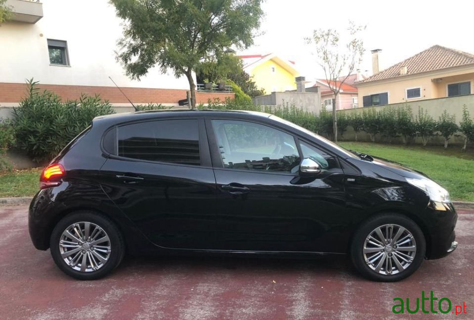 2016' Peugeot 208 photo #4