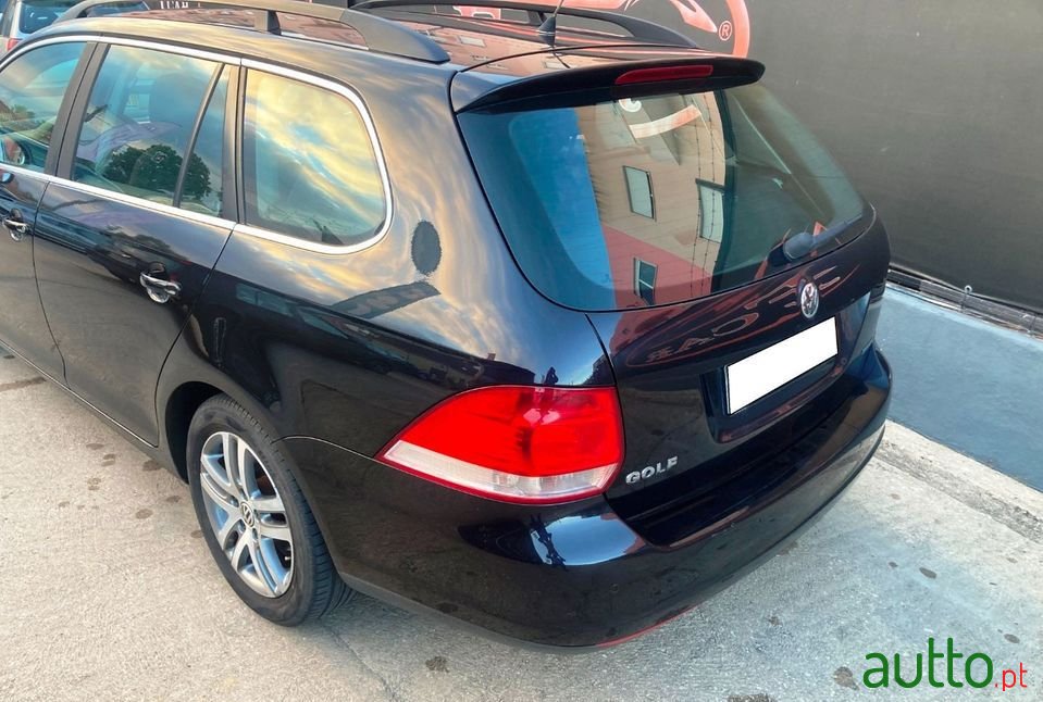 2008' Volkswagen Golf Variant photo #4