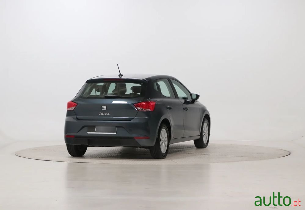 2022' SEAT Ibiza 1.0 Tsi Style photo #6