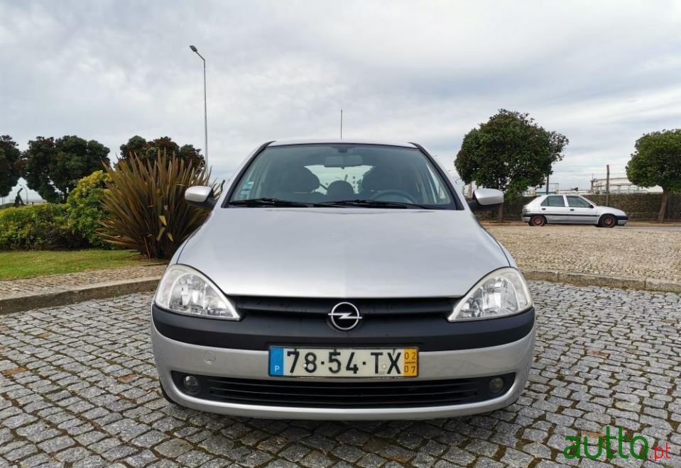 2002' Opel Corsa photo #3