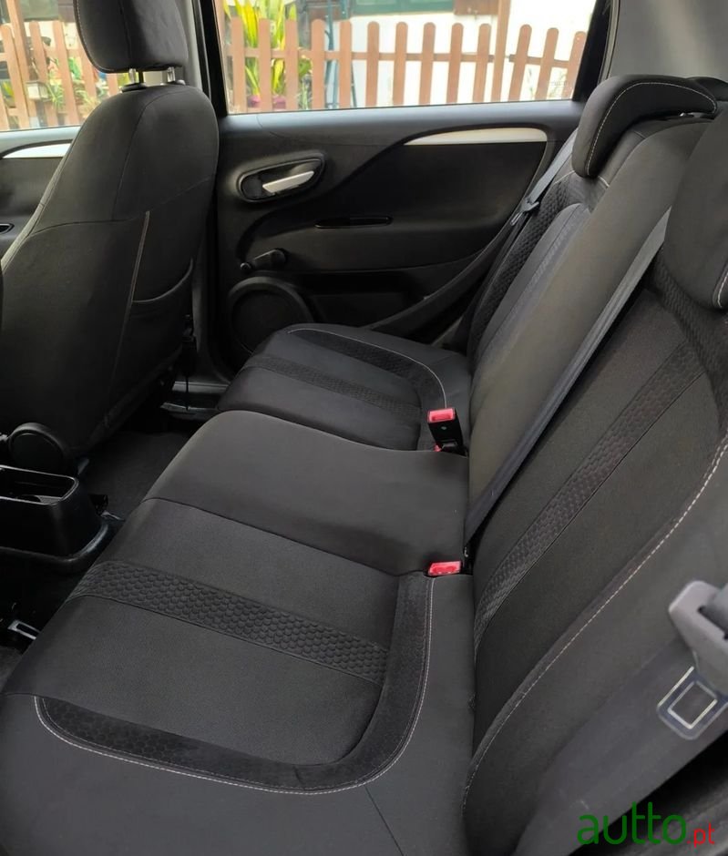 2009' Fiat Grande Punto photo #4