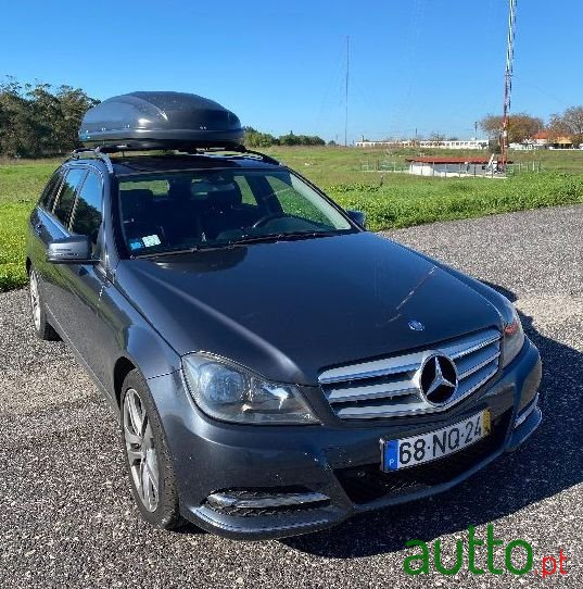 2013' Mercedes-Benz C-220 photo #5