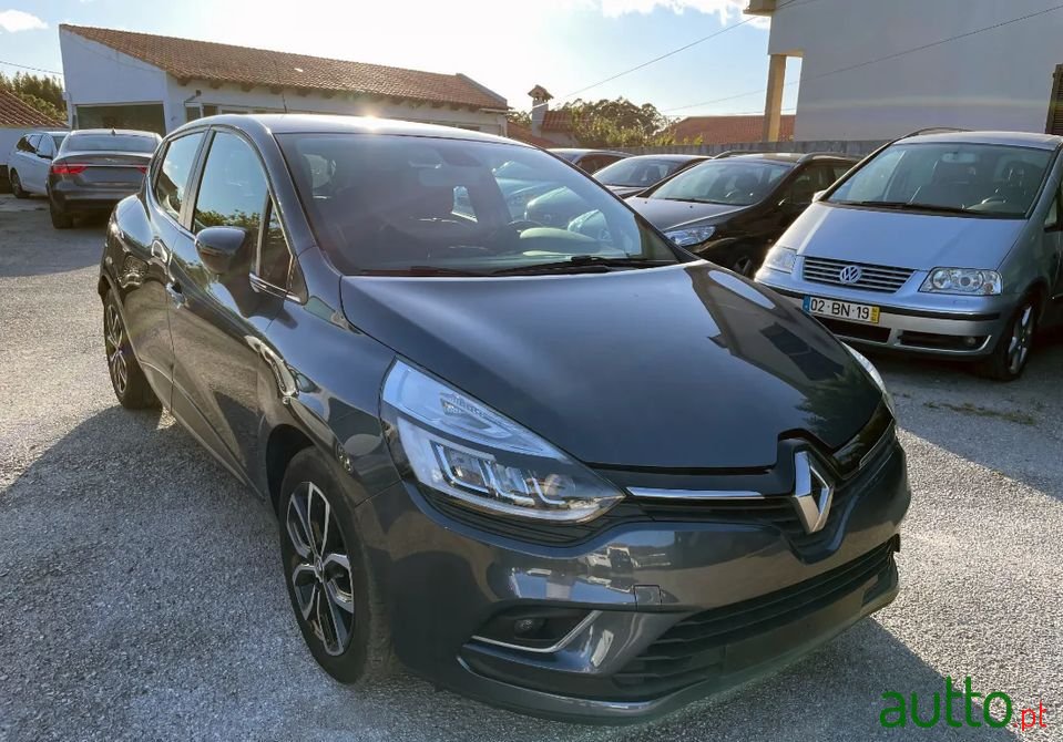 2016' Renault Clio photo #3