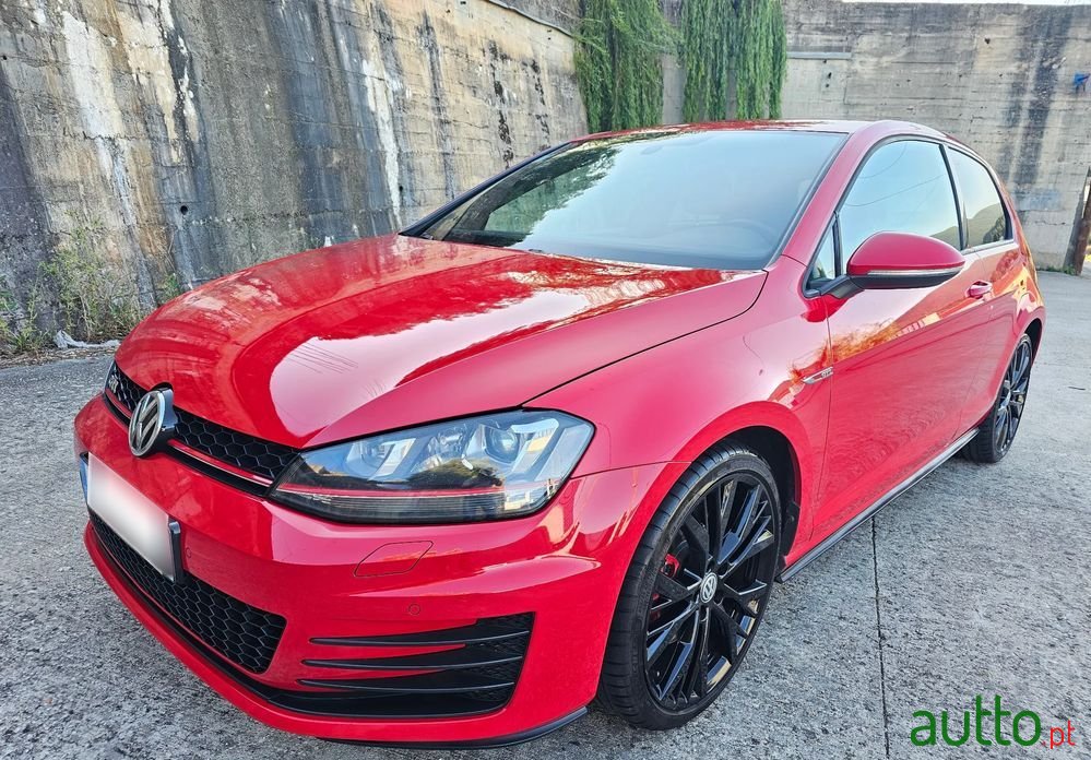 2014' Volkswagen Golf 2.0 Tsi Gti photo #1