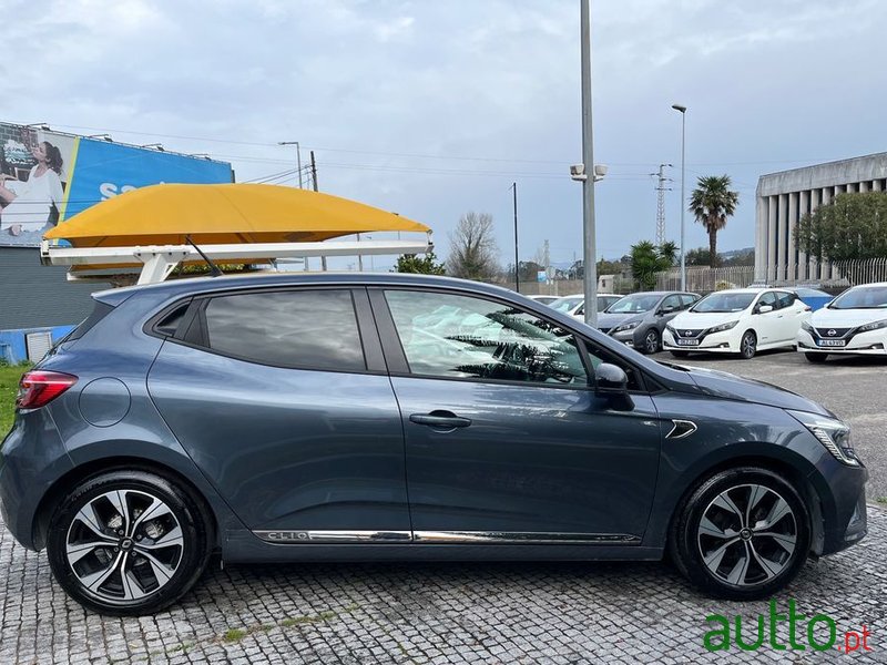 2021' Renault Clio photo #6