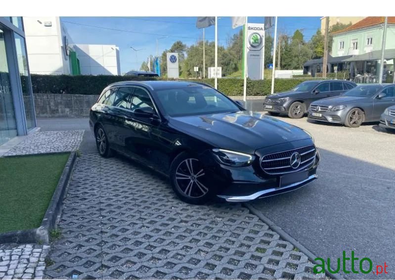 2022' Mercedes-Benz Classe E D photo #2