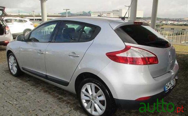 2009' Renault Megane photo #1