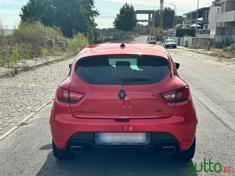 2013' Renault Clio Sport photo #5