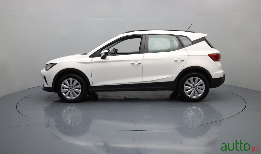 2022' SEAT Arona photo #3