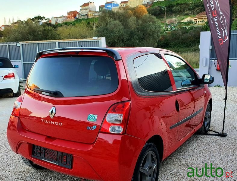 2011' Renault Twingo photo #5