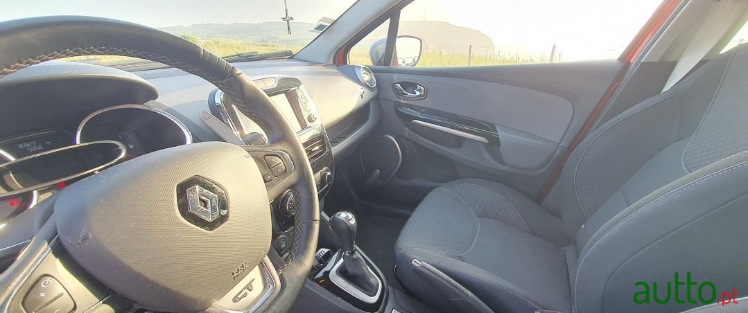 2015' Renault Clio photo #5