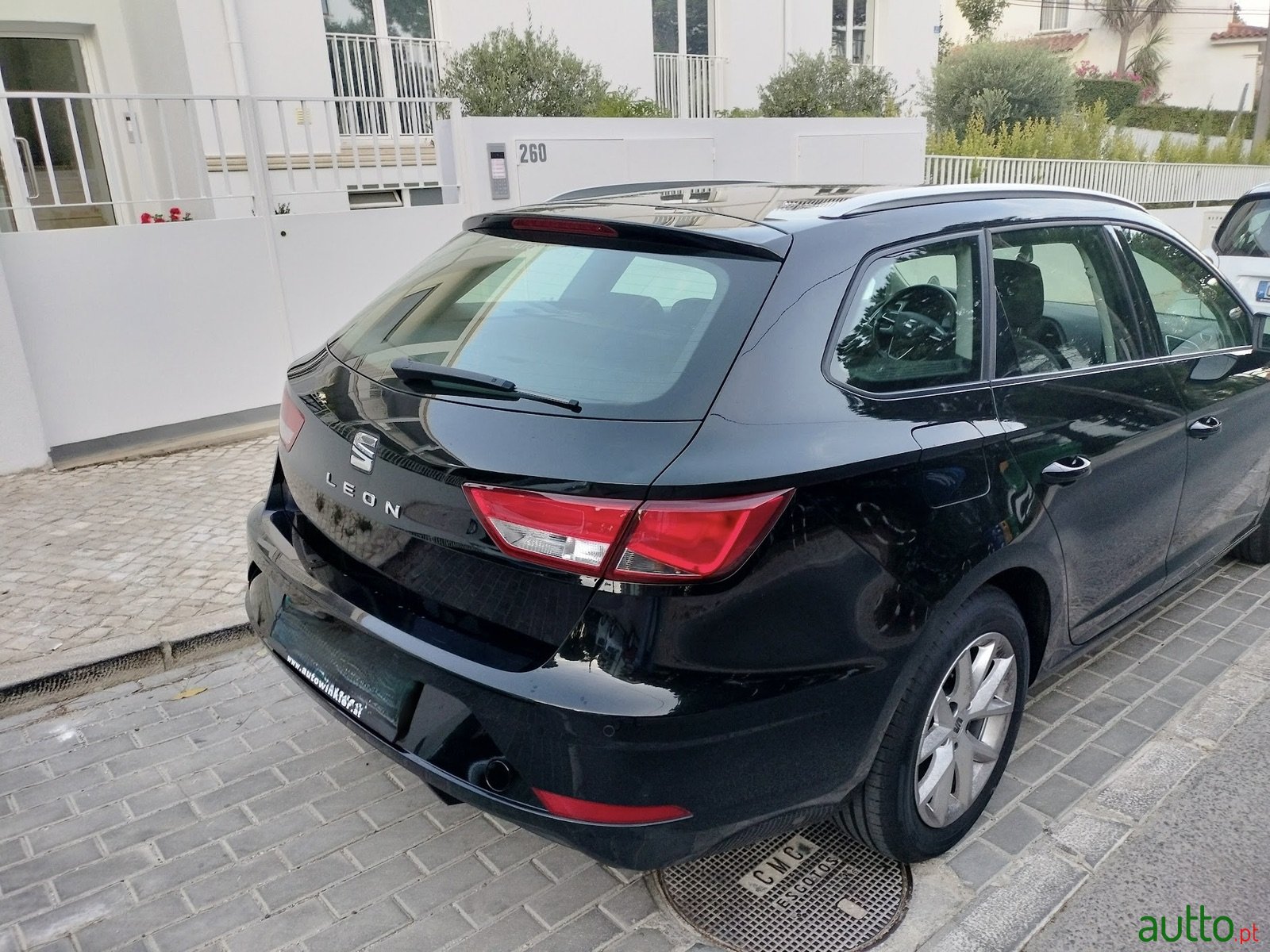 2020' SEAT Leon photo #2