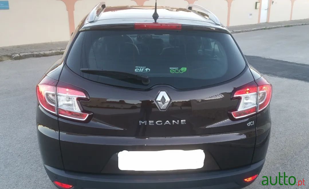 2015' Renault Megane Sport Tourer photo #4