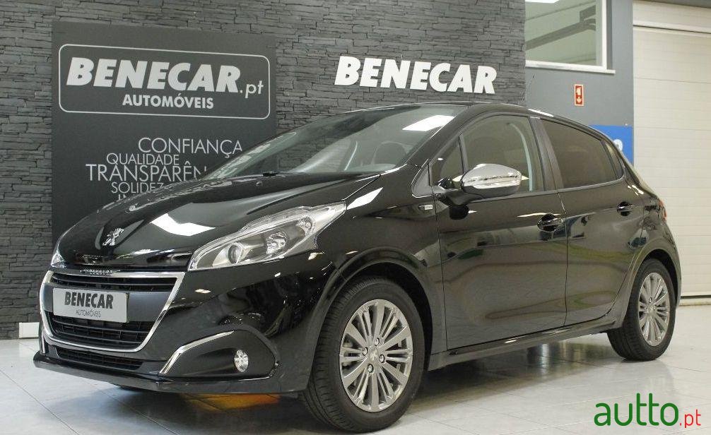 2016' Peugeot 208 Style 1.2 Puretech 82Cv Pack V photo #2