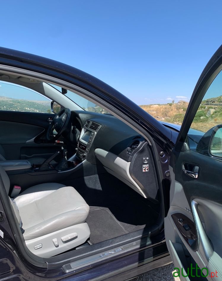 2007' Lexus IS D Luxury 26 photo #6