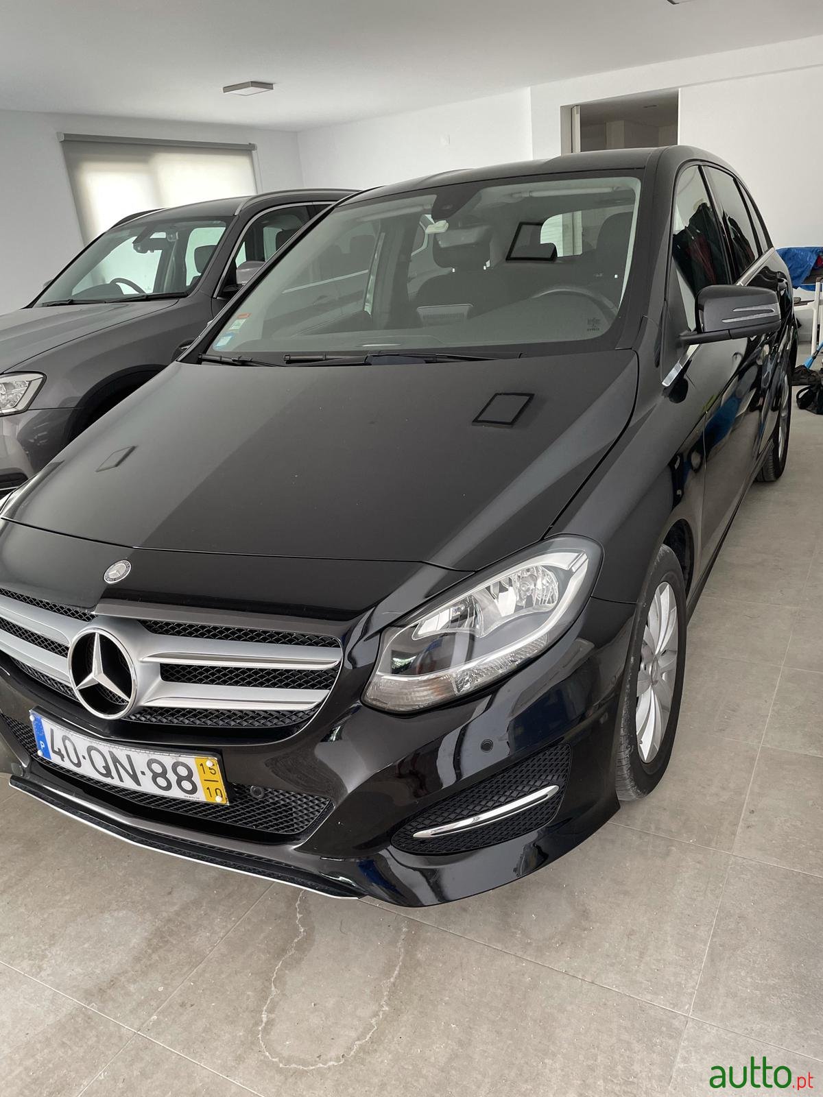 2015' Mercedes-Benz B 180 photo #3