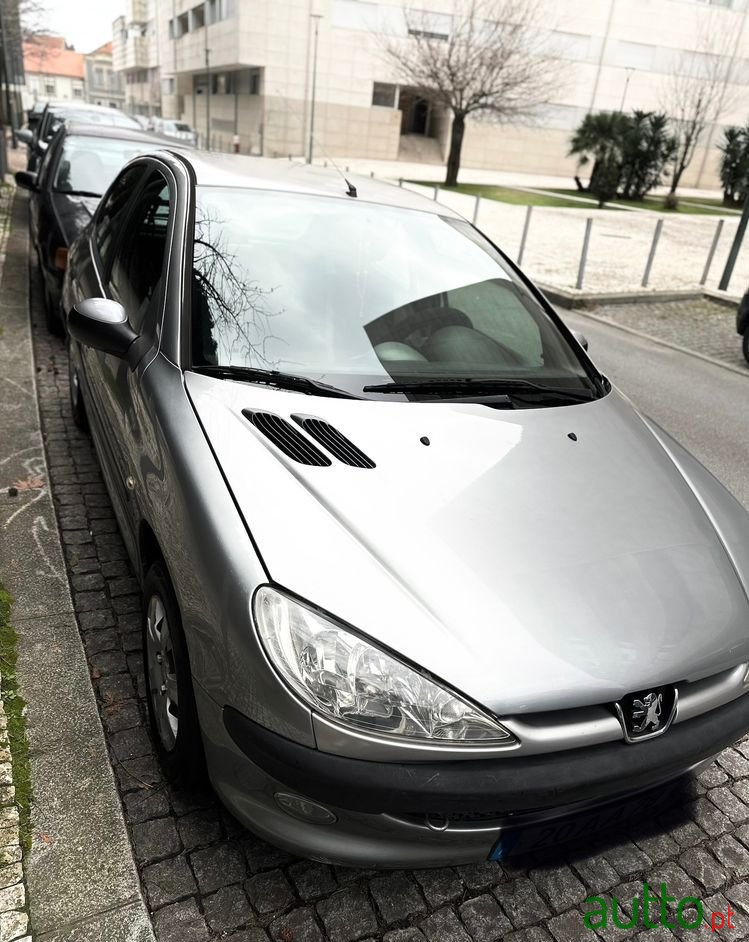 2005' Peugeot 206 photo #1