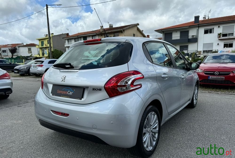 2015' Peugeot 208 1.4 Hdi Active photo #3